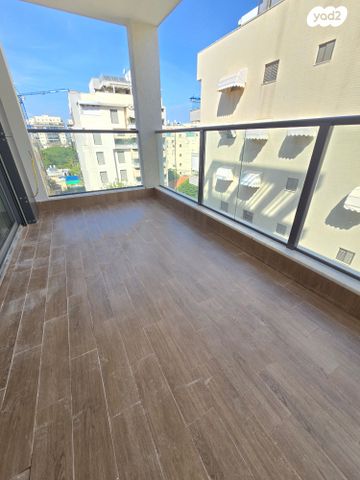 דירה, שיפר, פתח תקווה