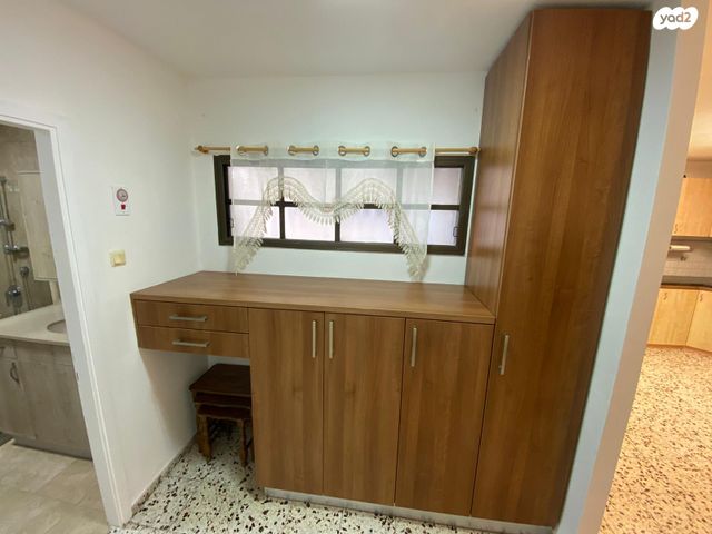 דירה, שרת, עמידר, טירת כרמל