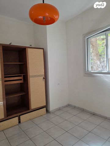 דירה, מדרגות צפת 7, הרצליה, חיפה