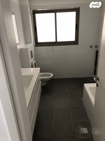 דירה, סירקין 28, פועלי הרכבת, גבעתיים