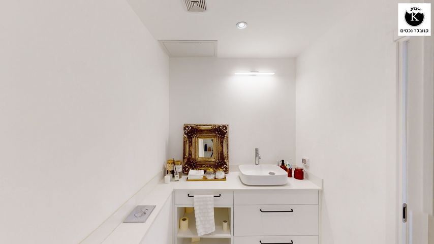 דירה, דרך מנחם בגין 158, מונטיפיורי, הרכבת, תל אביב יפו