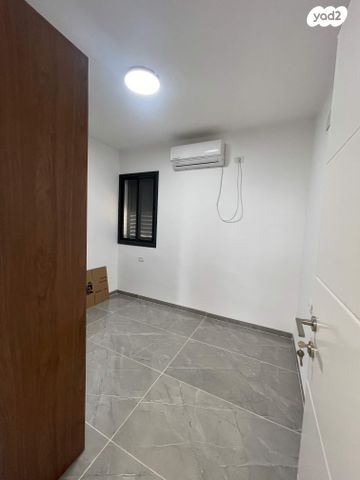 דירה, ז'בוטינסקי 9, גבעה א', שביט, קרית אתא