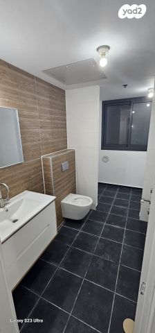 דירה, אמנון ליפקין שחק, נוף הטיילת, נתניה