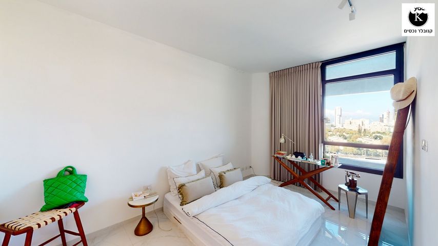 דירה, דרך מנחם בגין 158, מונטיפיורי, הרכבת, תל אביב יפו