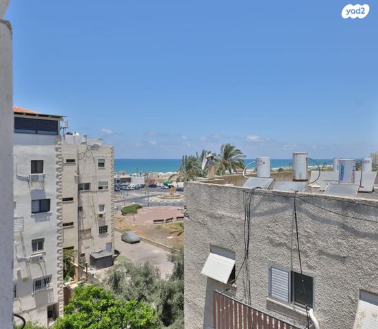 גג/ פנטהאוז, ש"י עגנון, קרית ים  א', קרית ים