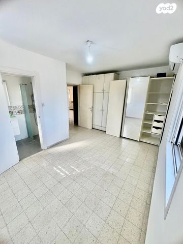 דירה, התותחנים, כפר סבא