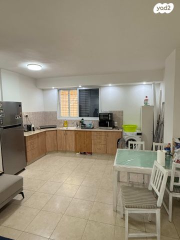 דירה, וייצמן, ארלוזורוב, גבעתיים