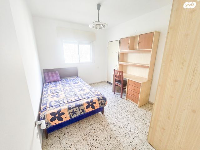 דו משפחתי, האירוסים, כרמיאל