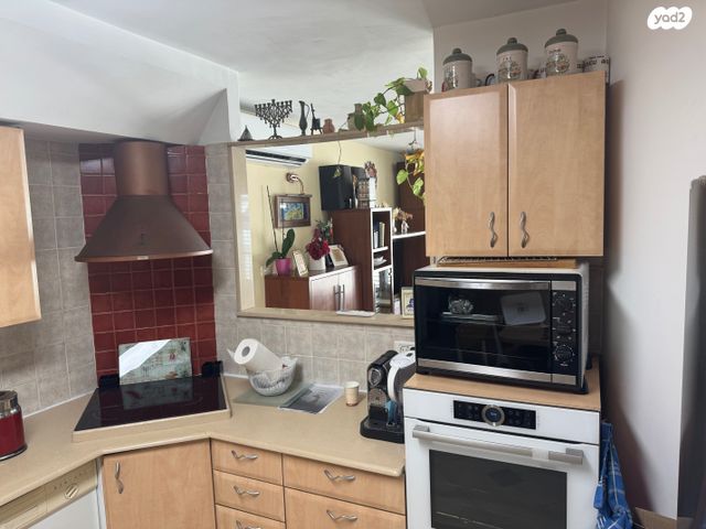 גג/ פנטהאוז, דוד אלעזר, בית וקאנטרי, גיורא יוספטל, גבעת שמואל