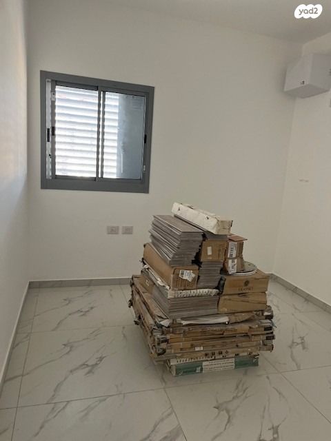 דירה, ש"י עגנון, שיכון רסקו, קרית אונו