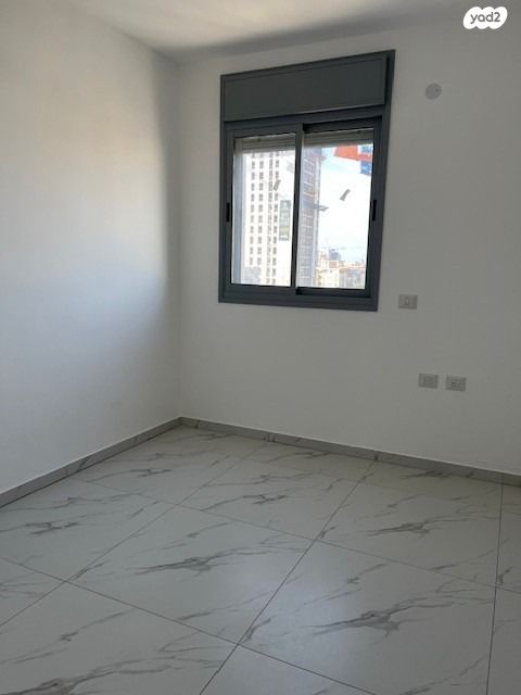 דירה, ש"י עגנון, שיכון רסקו, קרית אונו