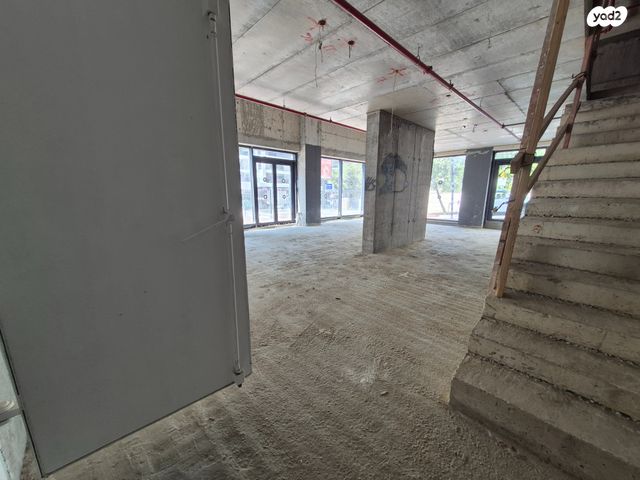 חנויות/ שטח מסחרי, א' / צפון מזרח העיר, רחובות