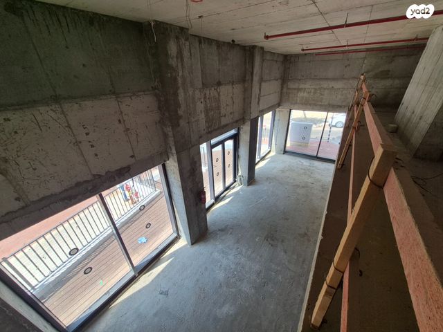 חנויות/ שטח מסחרי, א' / צפון מזרח העיר, רחובות