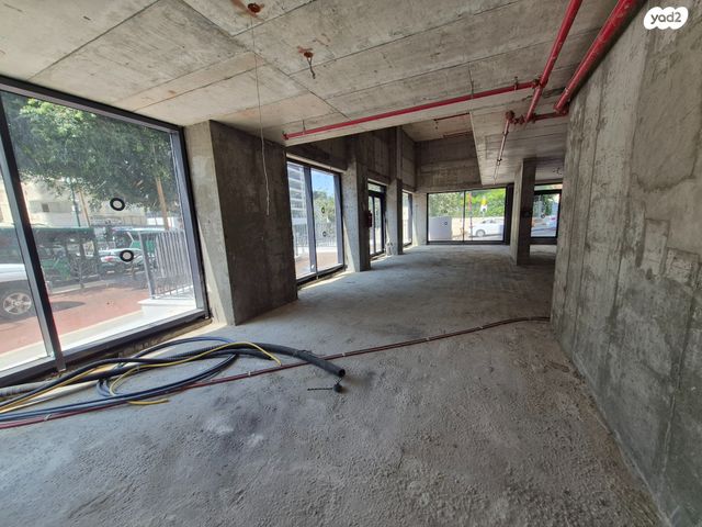 חנויות/ שטח מסחרי, א' / צפון מזרח העיר, רחובות