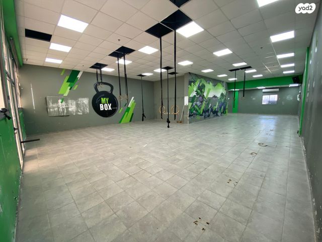 אזור תעשיה א