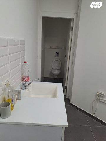 משרדים, אגריפס, מחנה יהודה - לב העיר, ירושלים