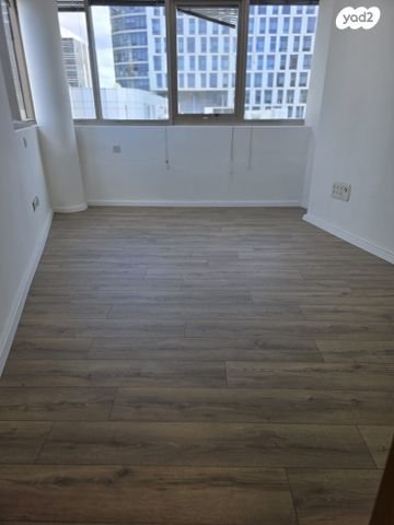 דרך בן גוריון 24