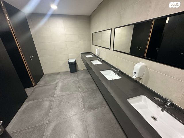 משרדים, האלוף יעקב פרי, פארק הורוביץ, רחובות