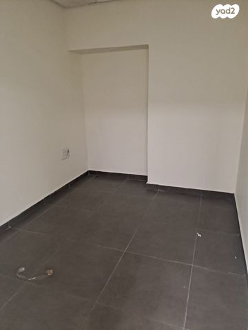 משרדים, אגריפס, מחנה יהודה - לב העיר, ירושלים