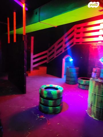 חנויות/ שטח מסחרי, דם המכבים, שאר העיר, מודיעין מכבים רעות