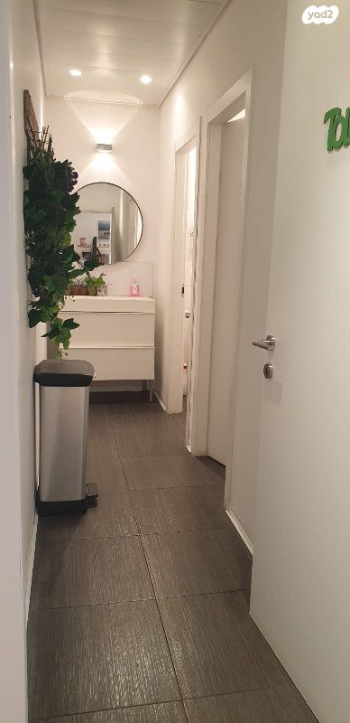 משרדים, בורסה, רמת גן