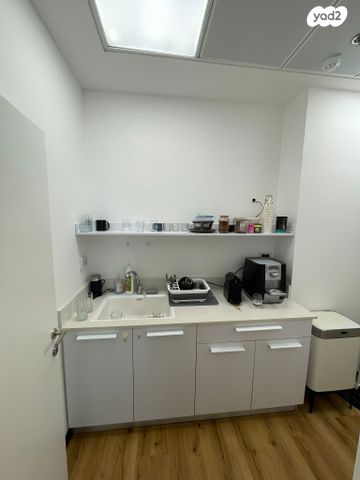 משרדים, יצחק שדה, תל אביב יפו