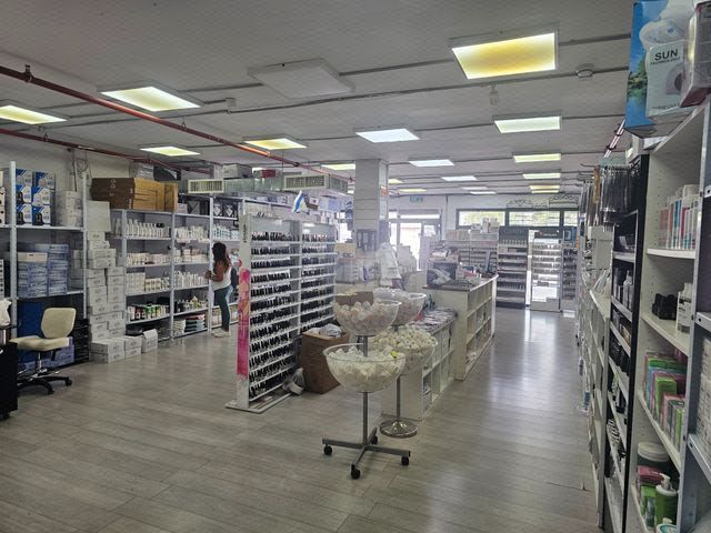 חנויות/ שטח מסחרי, אזור תעשיה א, חולון