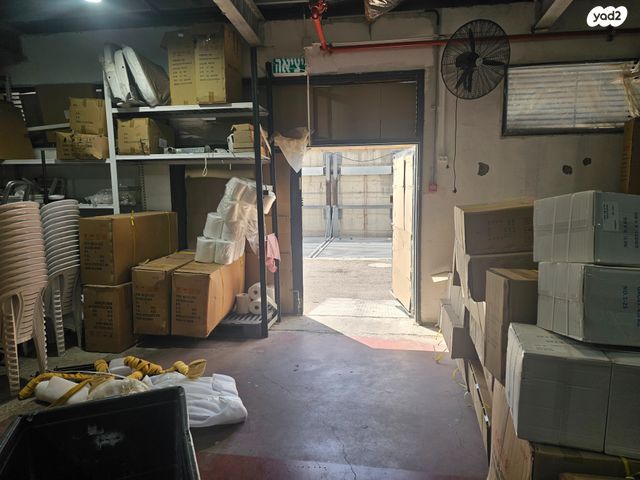 חנויות/ שטח מסחרי, אזור תעשיה א, חולון