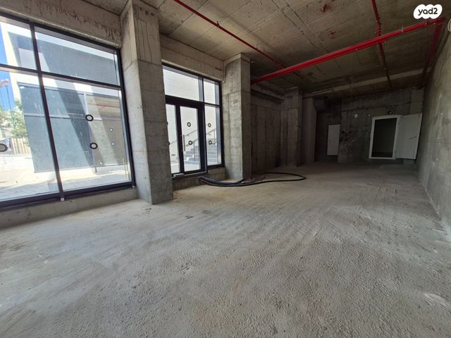 חנויות/ שטח מסחרי, א' / צפון מזרח העיר, רחובות