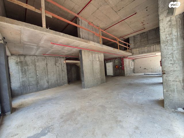 חנויות/ שטח מסחרי, א' / צפון מזרח העיר, רחובות