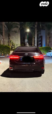 טויוטה קורולה