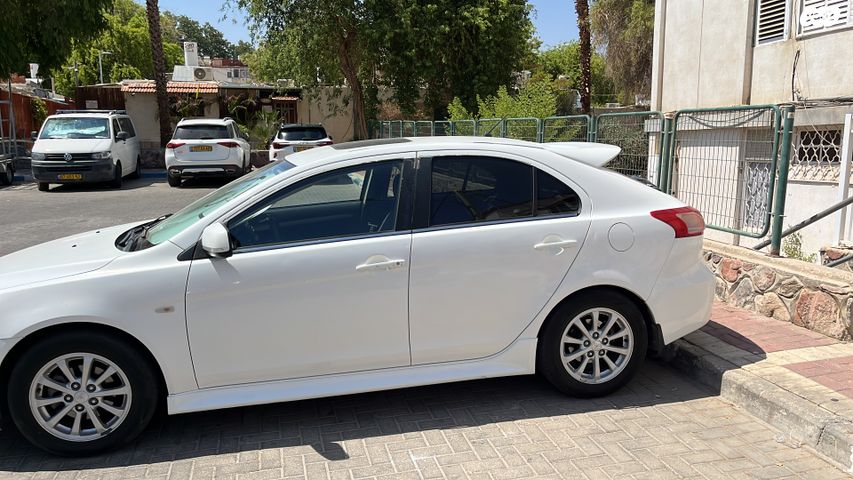 מיצובישי לנסר