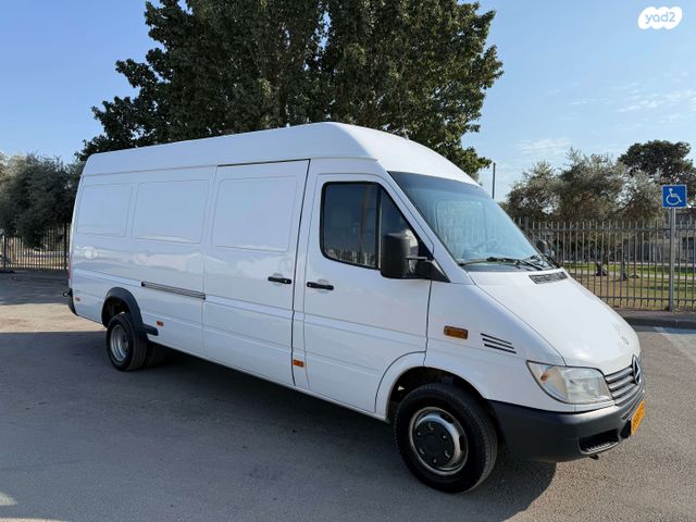 מודעת רכב מרצדס-בנץ ספרינטר