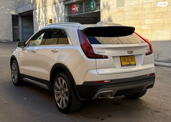 קאדילק XT4