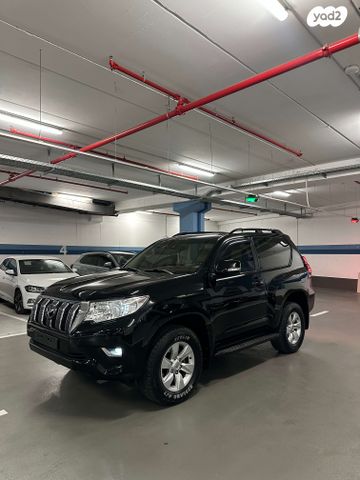 טויוטה לנד קרוזר