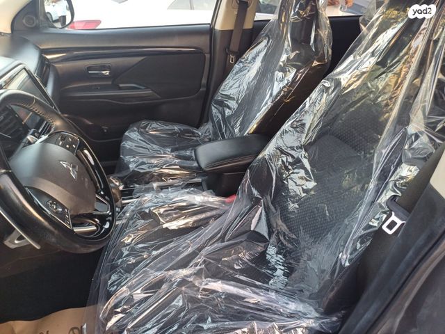 מיצובישי אאוטלנדר