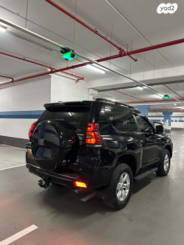 טויוטה לנד קרוזר