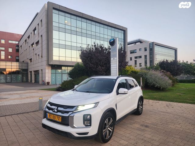 מודעת רכב מיצובישי ASX