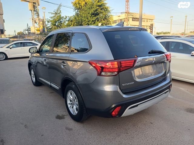 מיצובישי אאוטלנדר