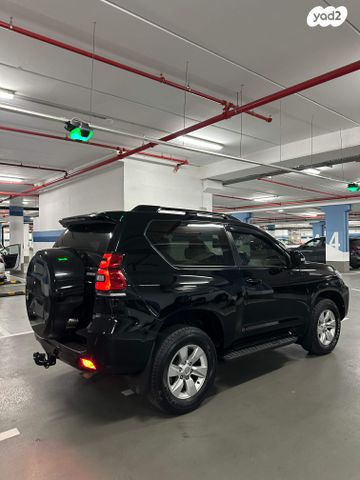 טויוטה לנד קרוזר