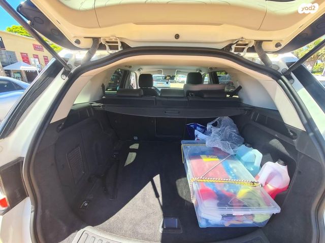 לנד רובר דיסקברי ספורט