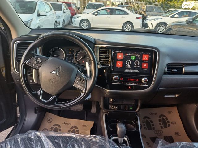 מיצובישי אאוטלנדר