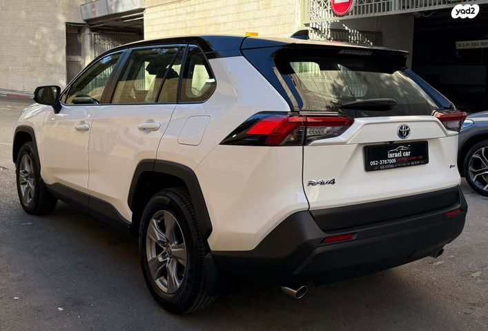 טויוטה RAV4
