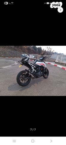KTM Naked Duke 390