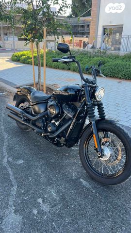 מודעת רכב הרלי דיווידסון סטריט בוב 107