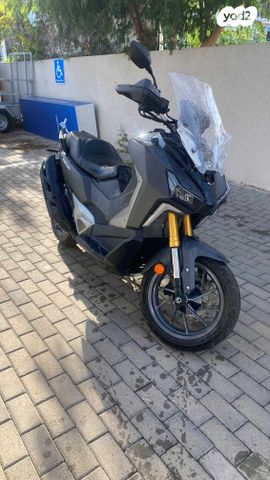 מודעת רכב סאן יאנג ADX400