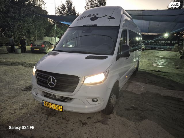 מיניבוסים ורכבי הסעות