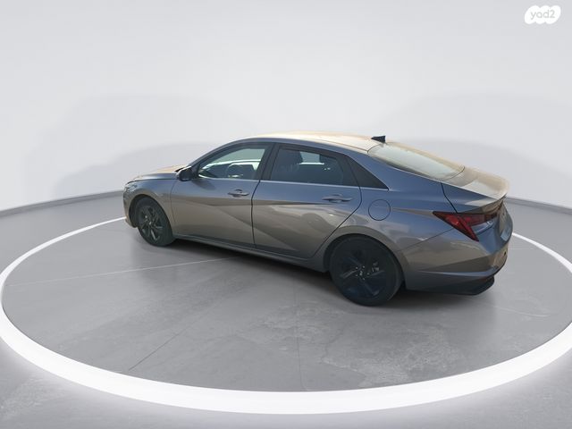 יונדאי אלנטרה