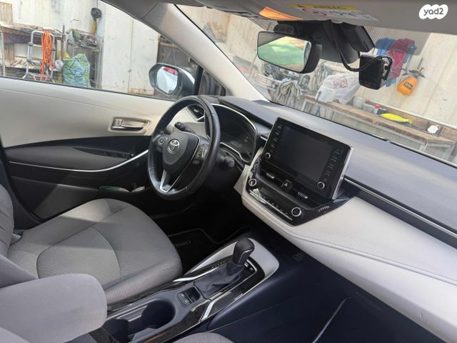 טויוטה קורולה