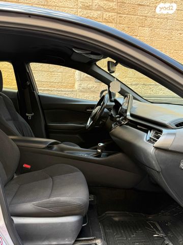 טויוטה C-HR